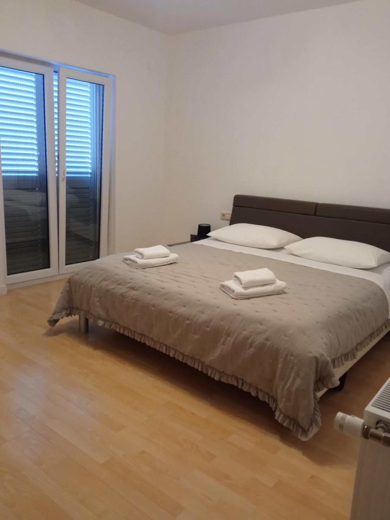 Apartman Carpe Diem Sutomiscica Exterior foto